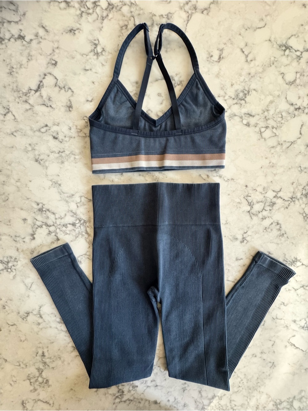 (EUC) SPANX Soft Stretch Seamless Workout Set 💙 S/XS - Picture 10 of 12